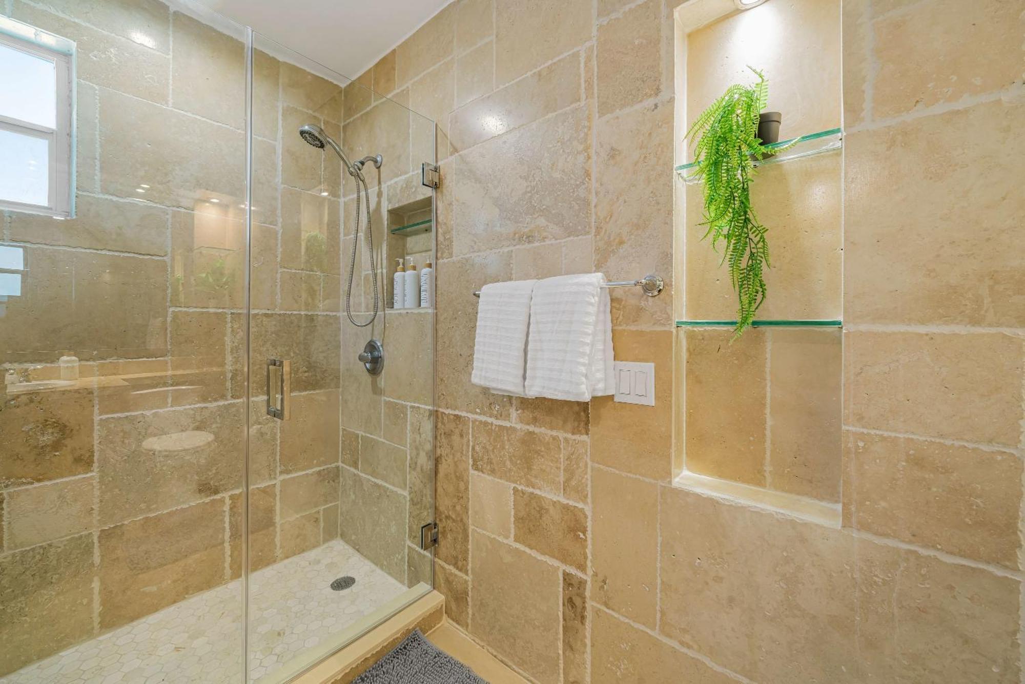 New Tropical Oasis Retreat In Miami别墅 外观 照片